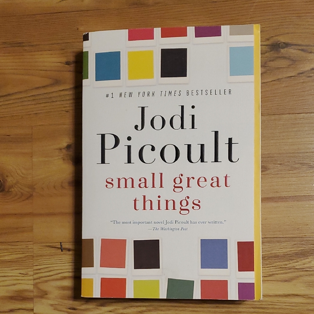 🎈Small Great Things By Jodi Piccoult🎈